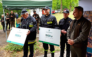 Leśnicy wspierają finansowo strażaków ochotników